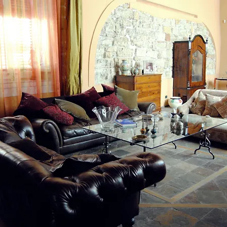 Apartman Ai Cartari *